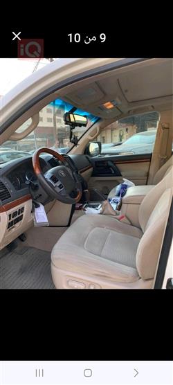 تۆیۆتا لاند کروزەر